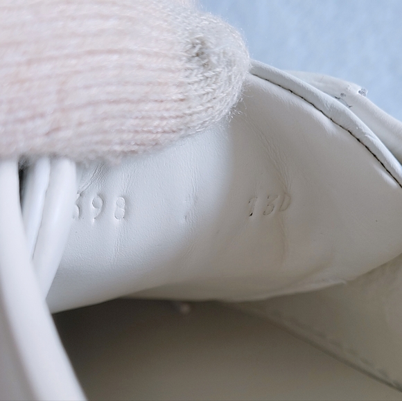 Authentic Gucci x Disney Men's Donald Duck Ace Sneakers in white - Picture 7 of 16